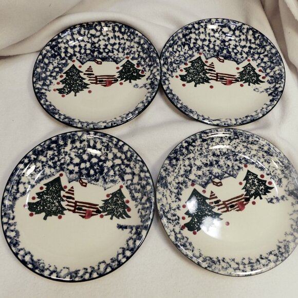 Folkcraft Cabin in the Snow 4 Salad Plates Red Dots Christmas Vintage - Picture 2 of 8